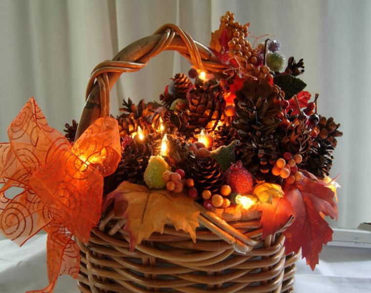 Piñas y hojas secas - decora tu mesa para recibir el otoño