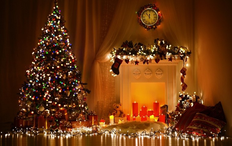 árbol de navidad adornado