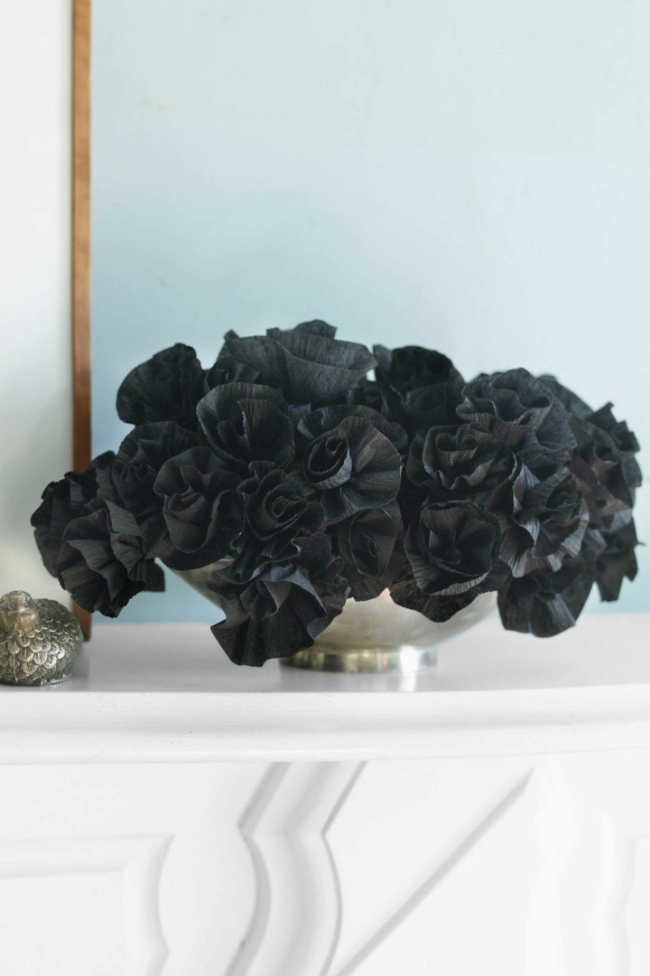 flores negras en un ramo halloween decoracion diy papel negro ramo