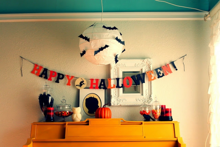 carteles y colores para halloween murcielagos colores guirnaldas especiales fiestas
