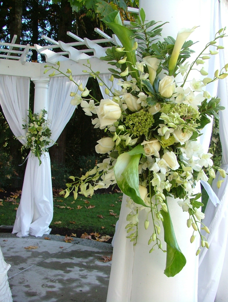 Arreglos florales para bodas elegantes y modernas