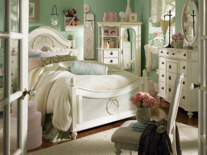 diseño de un dormitorio con tonos claros decoracion vintage diseño blanco muebles claras