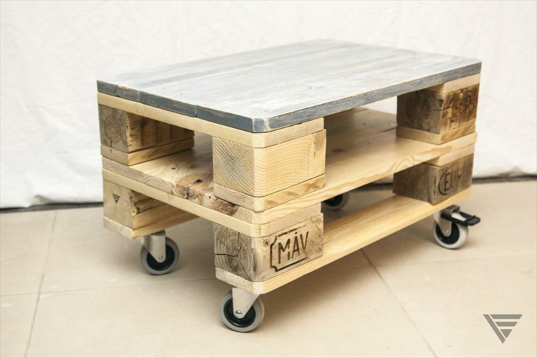 diseño taburete movil madera