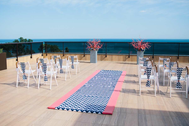 una idea sin arco solo con macetas grandes bodas sencillas decoracion camino sillas diseno ideas