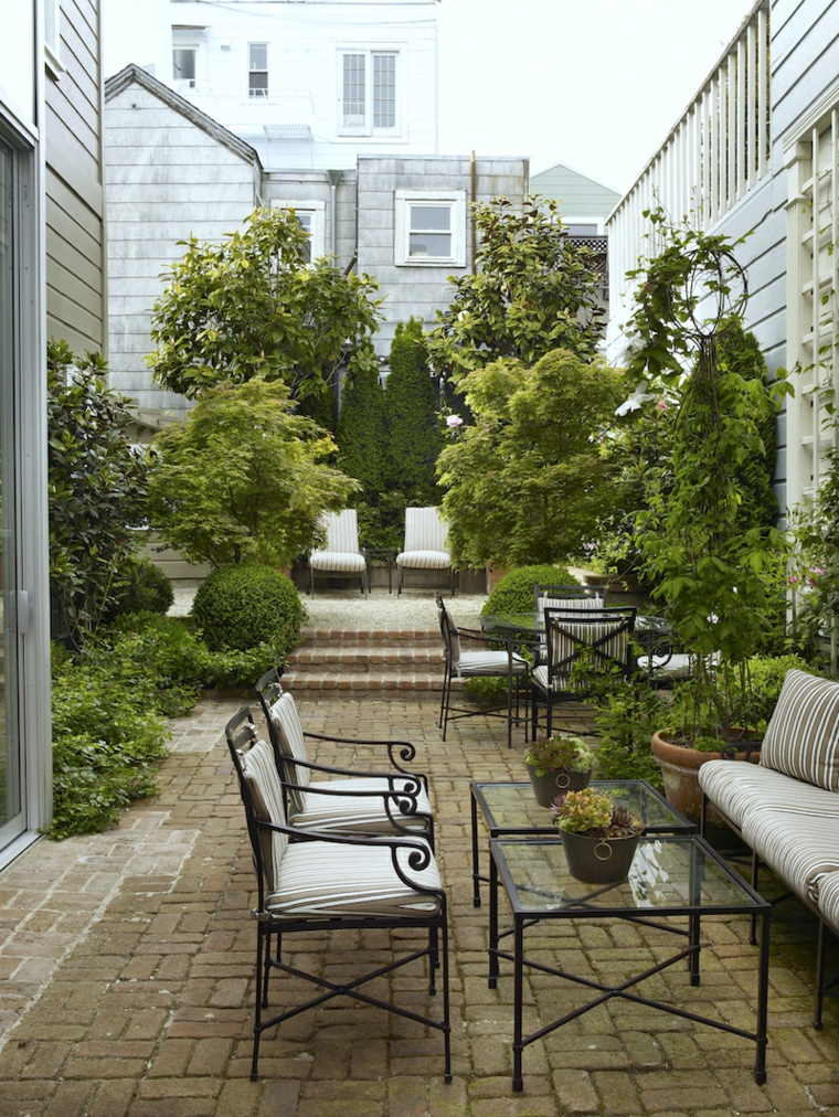muebles de acero en el jardín disenos de terrazas exteriores elizabeth everdell garden design ideas