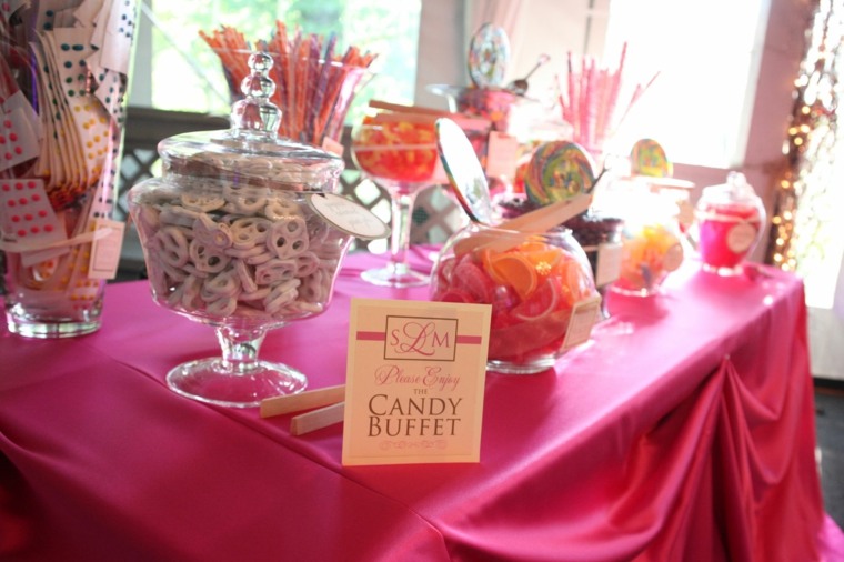 mesa de dulces rosa