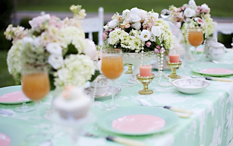 mesa con centro clásico mesas dulces bodas diseno centro mesa flores blancas ideas