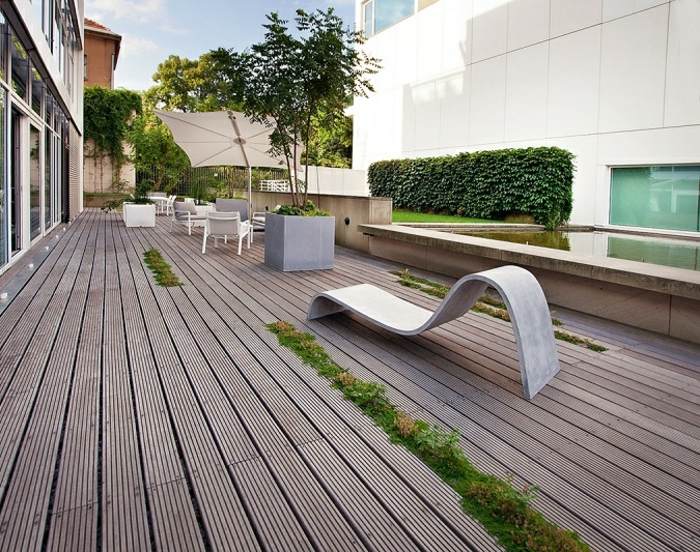 terrazas diseño minimalista suelo madera plantas
