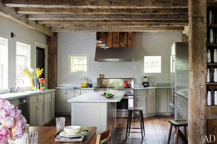 cocina grande techo de madera