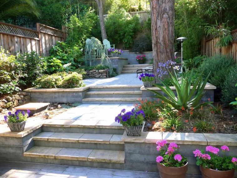 jardin patio trasero varios niveles