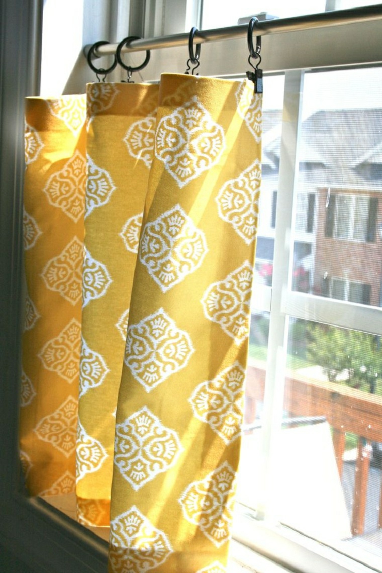 seccion baja ventanas colores amarillo duraderos