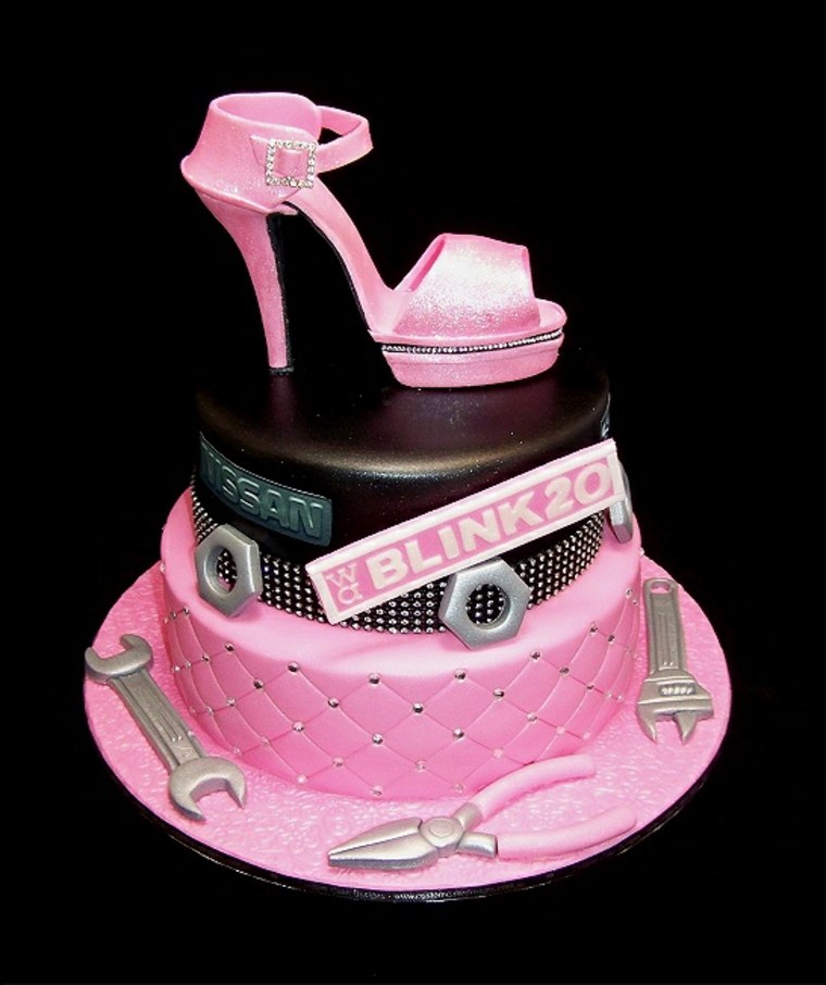 tartas de cumpleaños mujer mecanica estilos salones
