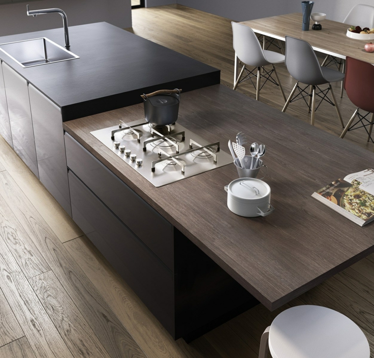 una isla negra con encimera de madera diseñar cocinas detalles negros Del Tongo diseno Egidio Panzera ideas