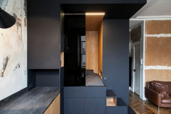 Cubo multifuncional prefabricado en un apartamento de París