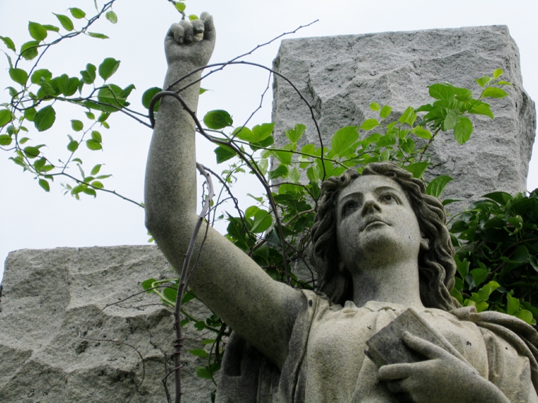 estátuas jardín