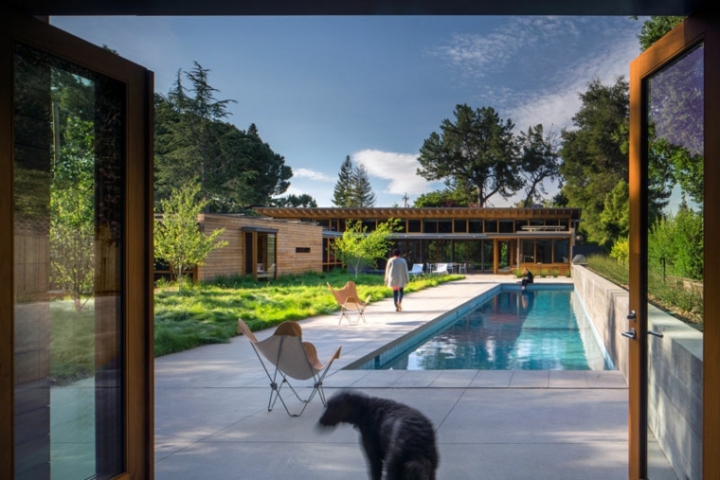 Casa estilo rancho a la manera de Bohlin Cywinski Jackson
