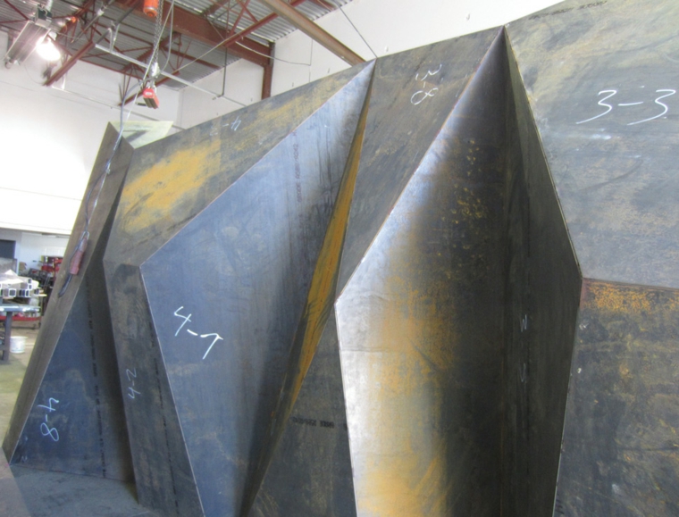 escultura-moderna-metal