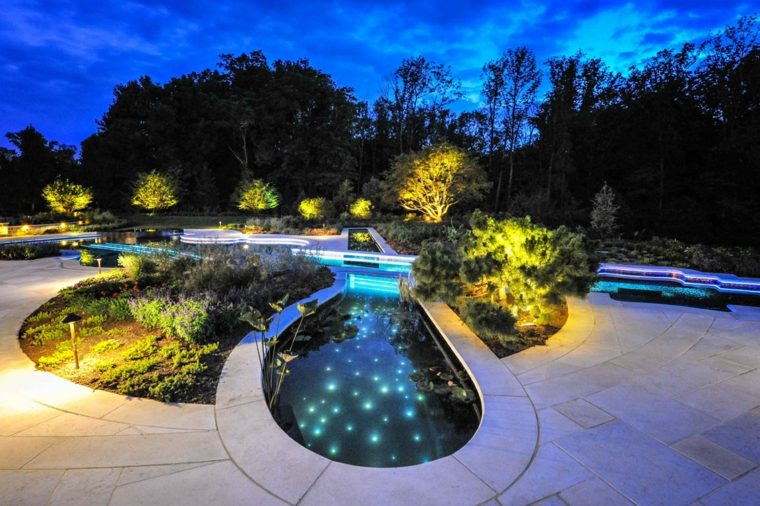 iluminación piscina