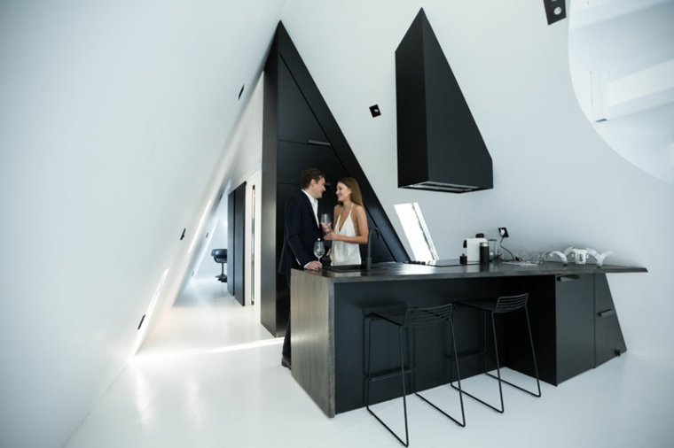 la casa mágica-Nueva-Zelanda-diseno-cabinas-modernas-diseno-blanco-negro