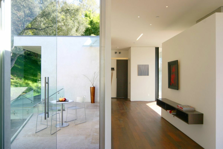 minimalista-efectos-especials-patio