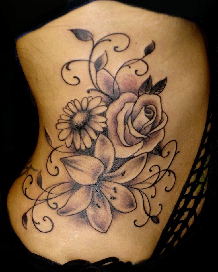 tatuajes-mujeres-opciones-flores-bellas