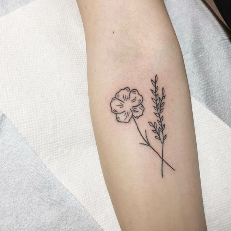 tatuajes pequeños lineas especiales flores