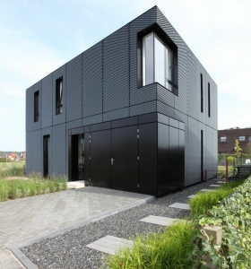 Ejemplos de casas modernas con fachadas de color negro