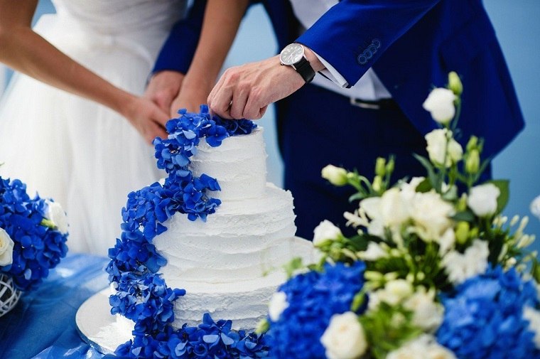 decoracion-boda-color-azul-tarta-decorada