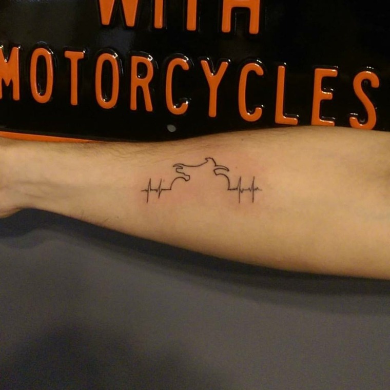 fotos de tatuajes-latido-corazon-motocicleta