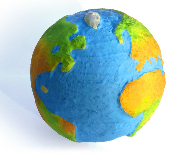 Globo terrestre de papel