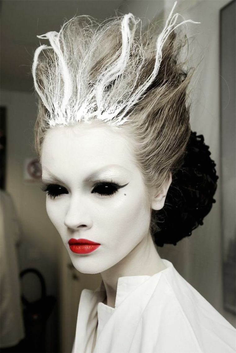 maquillaje de halloween para mujeres moderna