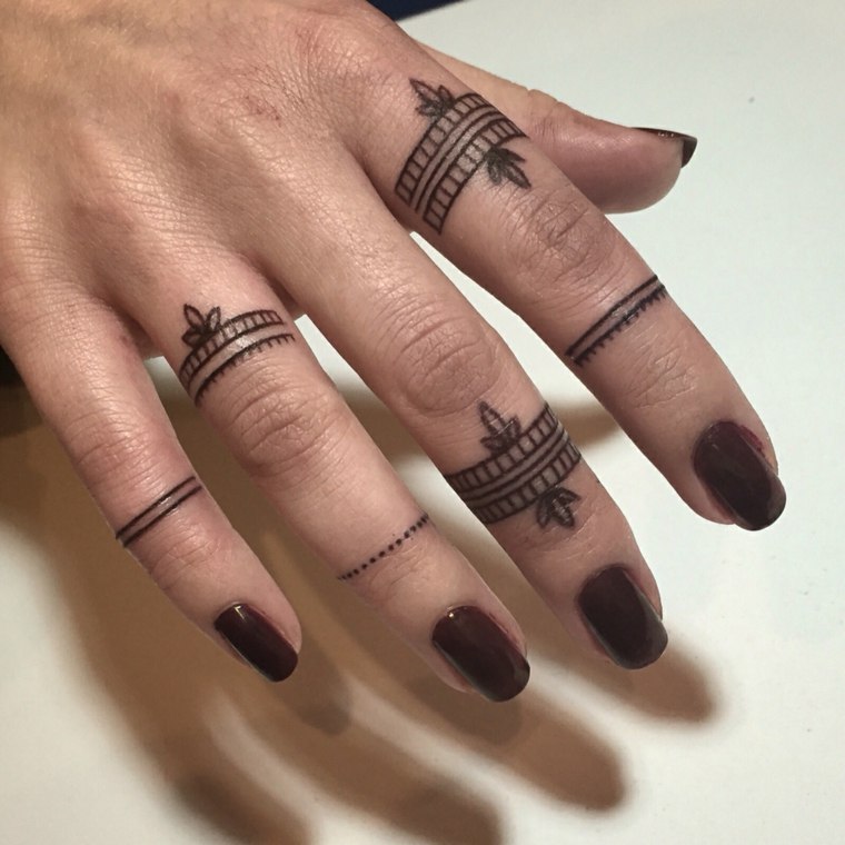 mejores-tatuajes-dedos-opciones-inspirado-cultura-india