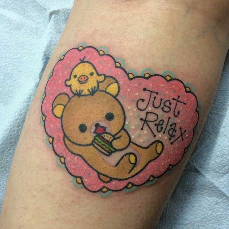 tatuaje kawaii con osito