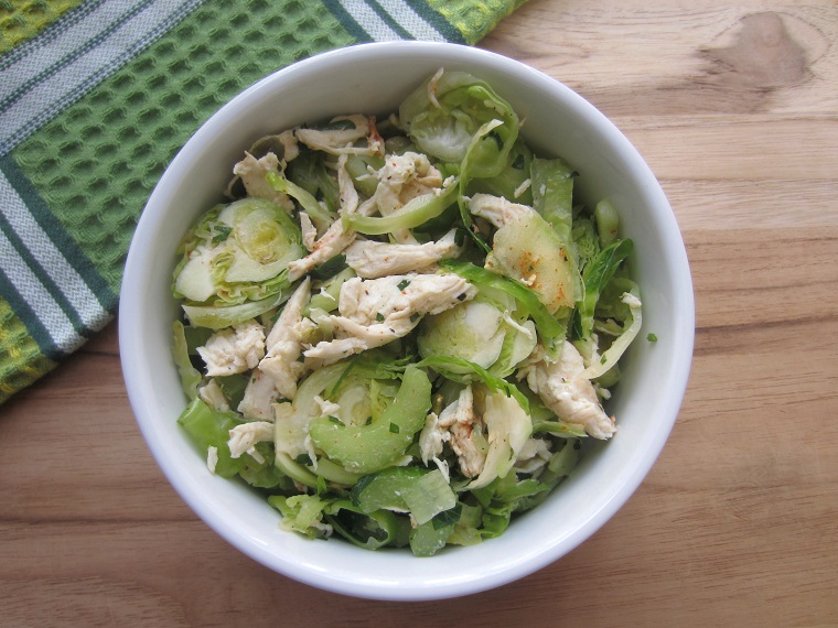 recetas sanas-bajas-calorias-opciones-coles-bruselas-pollo