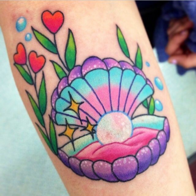 tatuaje kawaii concha perla
