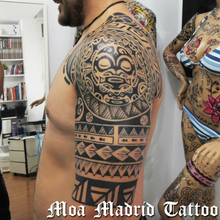 diseño de tatuaje maorí
