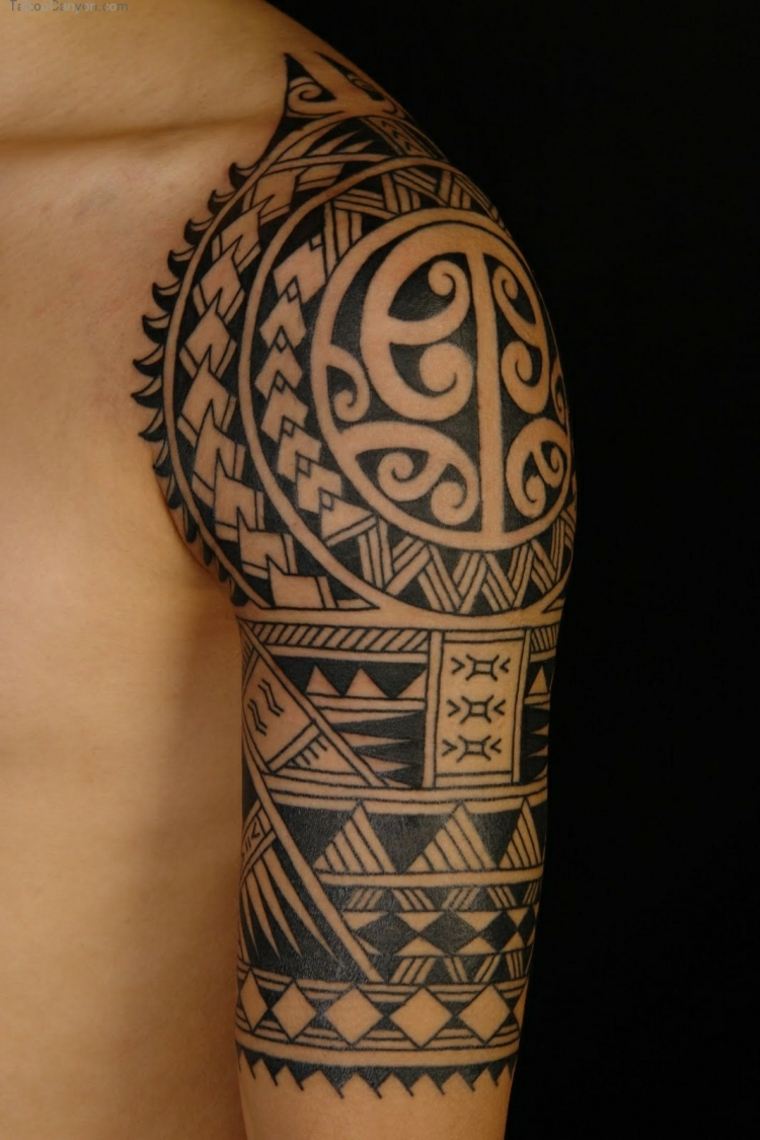 estupendos tatuajes maoríes para hombres
