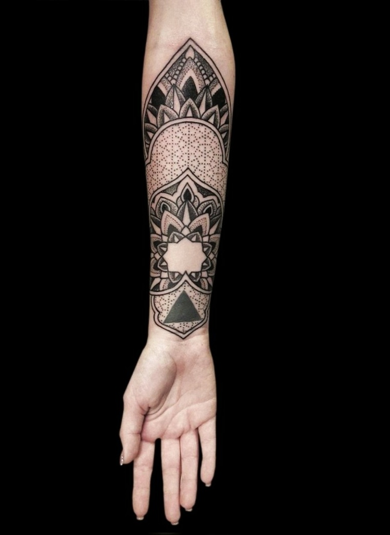 tatuajes con flores mujer