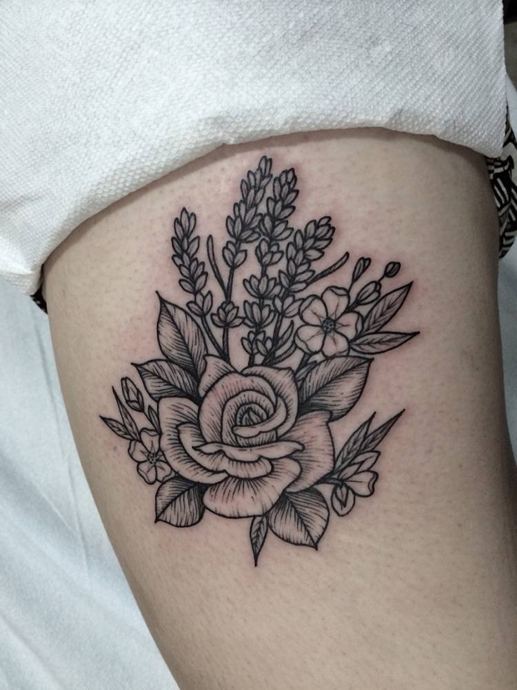 tatuajes-rosas-estilo-modero-originalidad