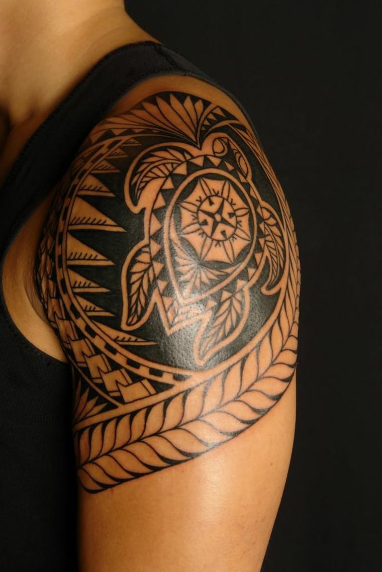 tatuaje maorí para hombre