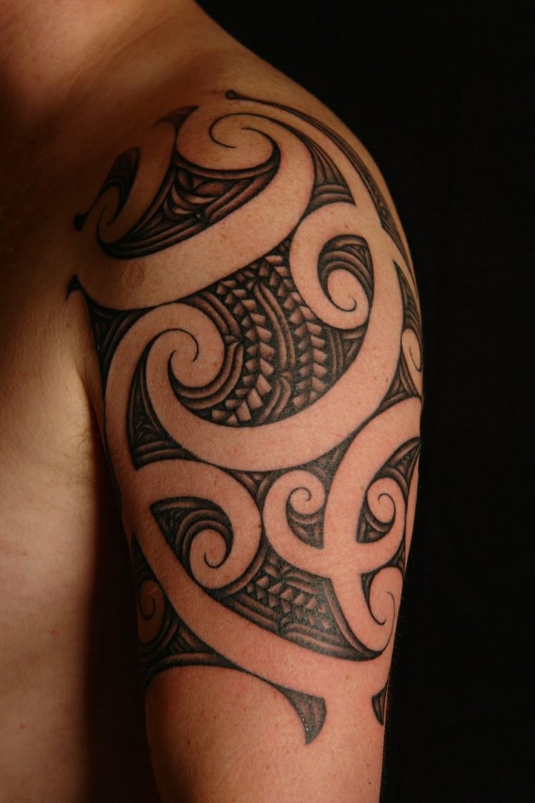 tatuajes para hombres estilo maorí