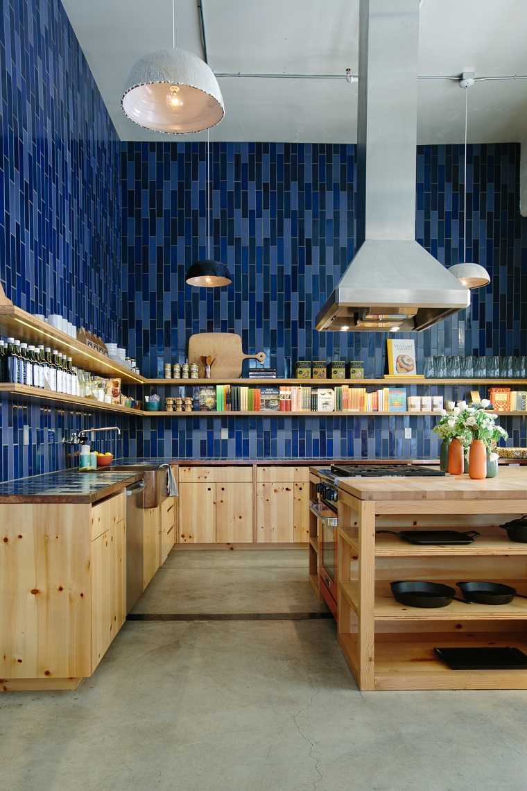 cocina-paredes-azules-azulejos-disenos