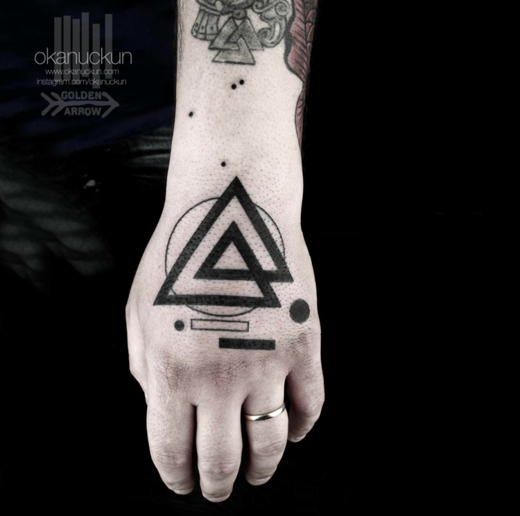 idea tatuajes manos figuaras