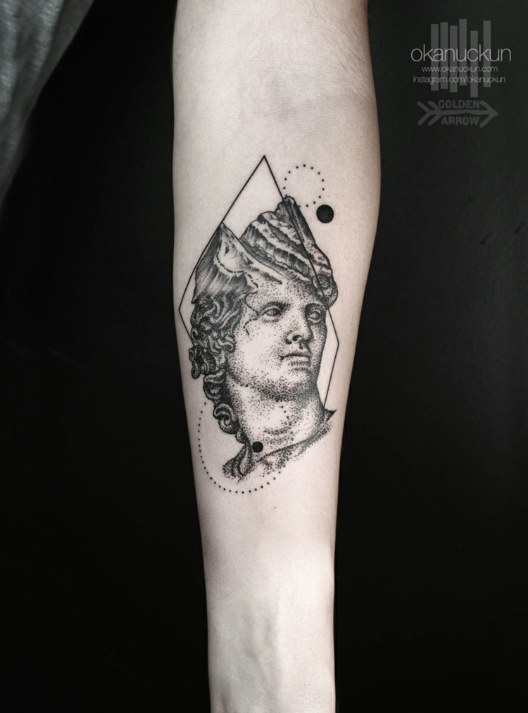 tatuaje inspiracion griega clasica