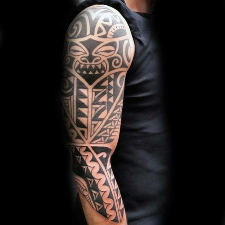 originales tatuajes para hombre con tribales