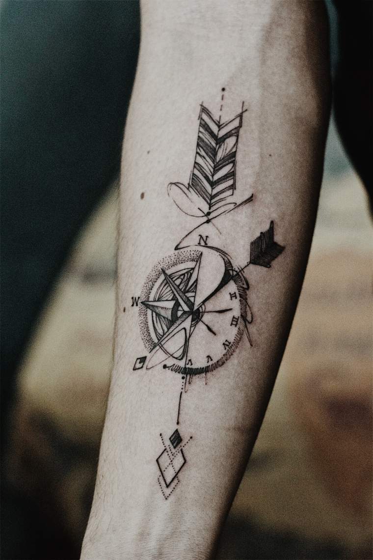 tatuajes en el antebrazo diseno-moderno-elementos