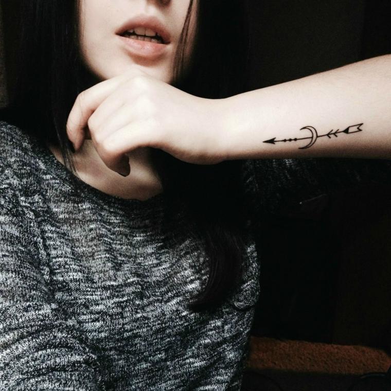 tatuajes-mujeres-luna-flecha-ideas