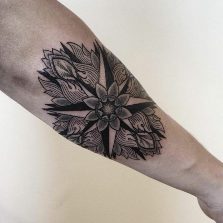 variante estrella diferente tatuaje