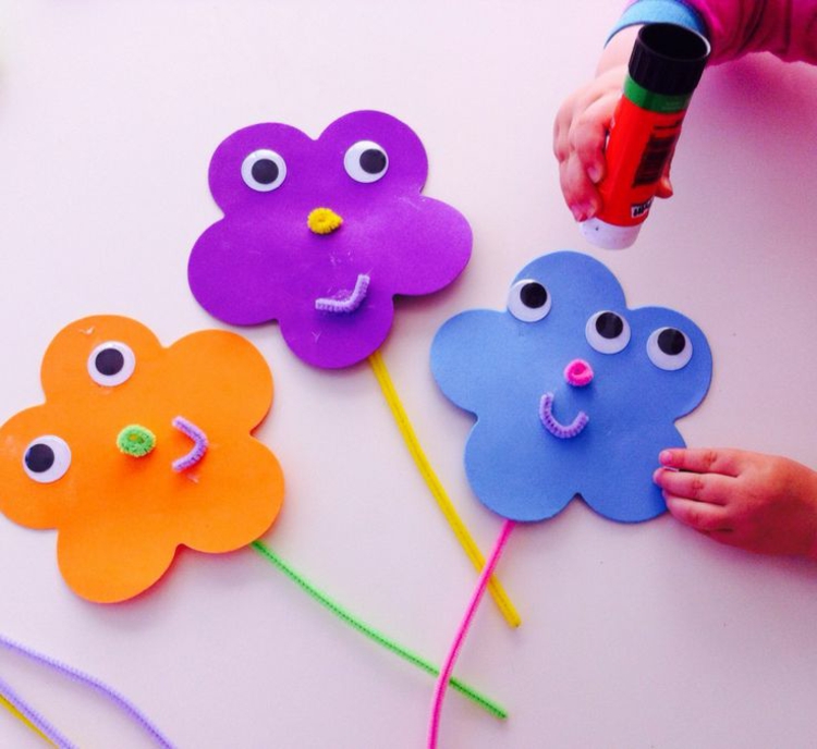 concepto flores goma eva