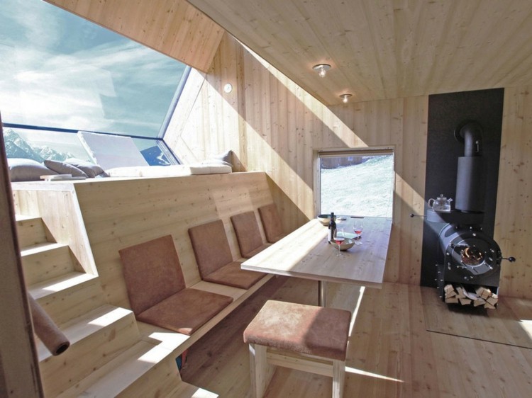 interior cabaña madera clara
